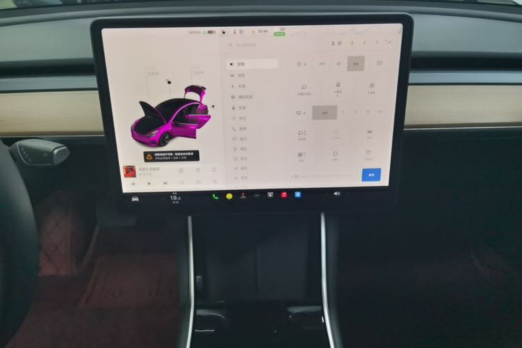 Tesla Model 3 2020 car image #13
