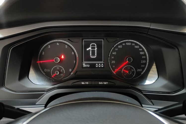 Volkswagen Polo 2022 car image #12