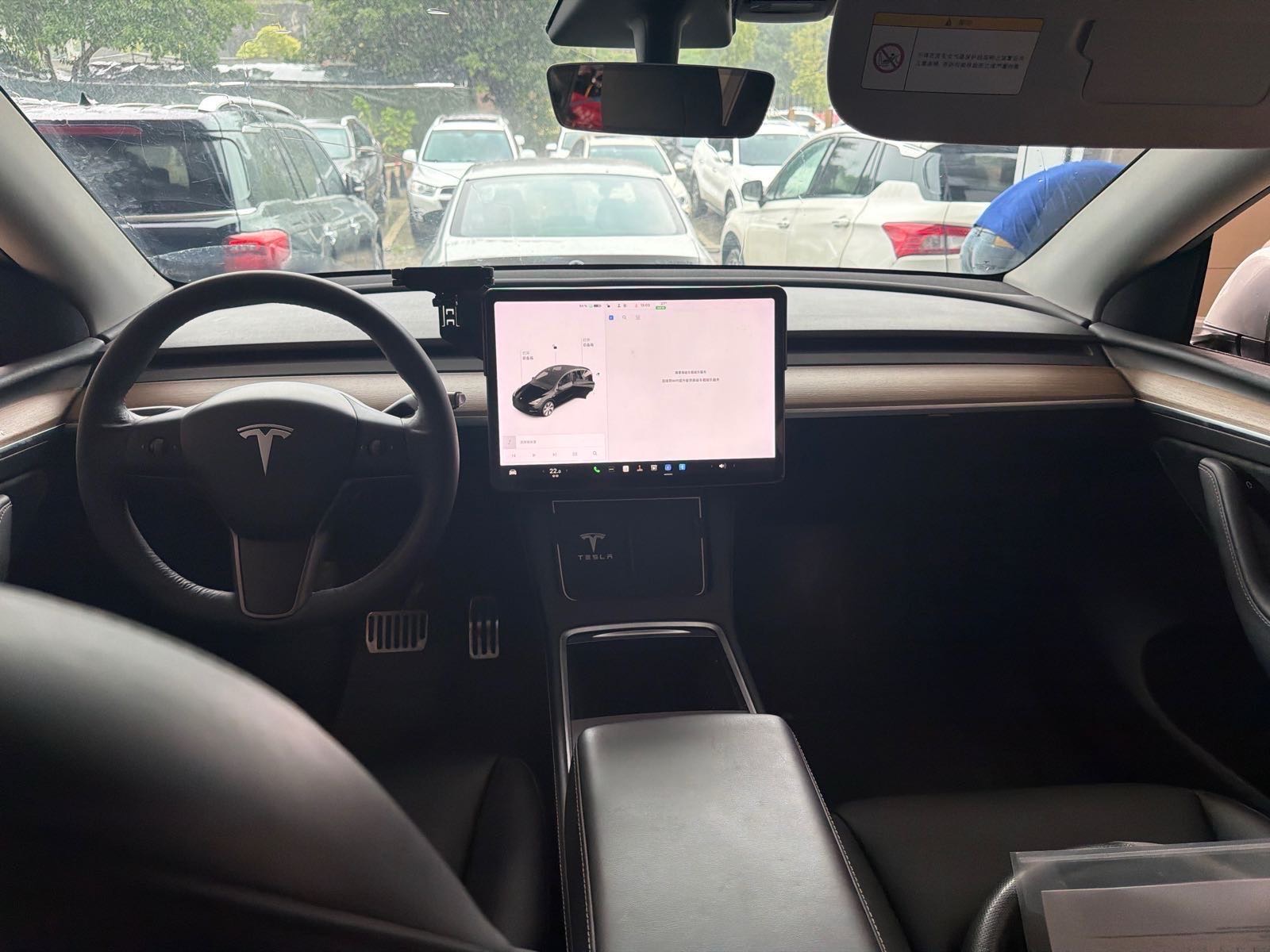 Tesla Model Y 2021 car image #4