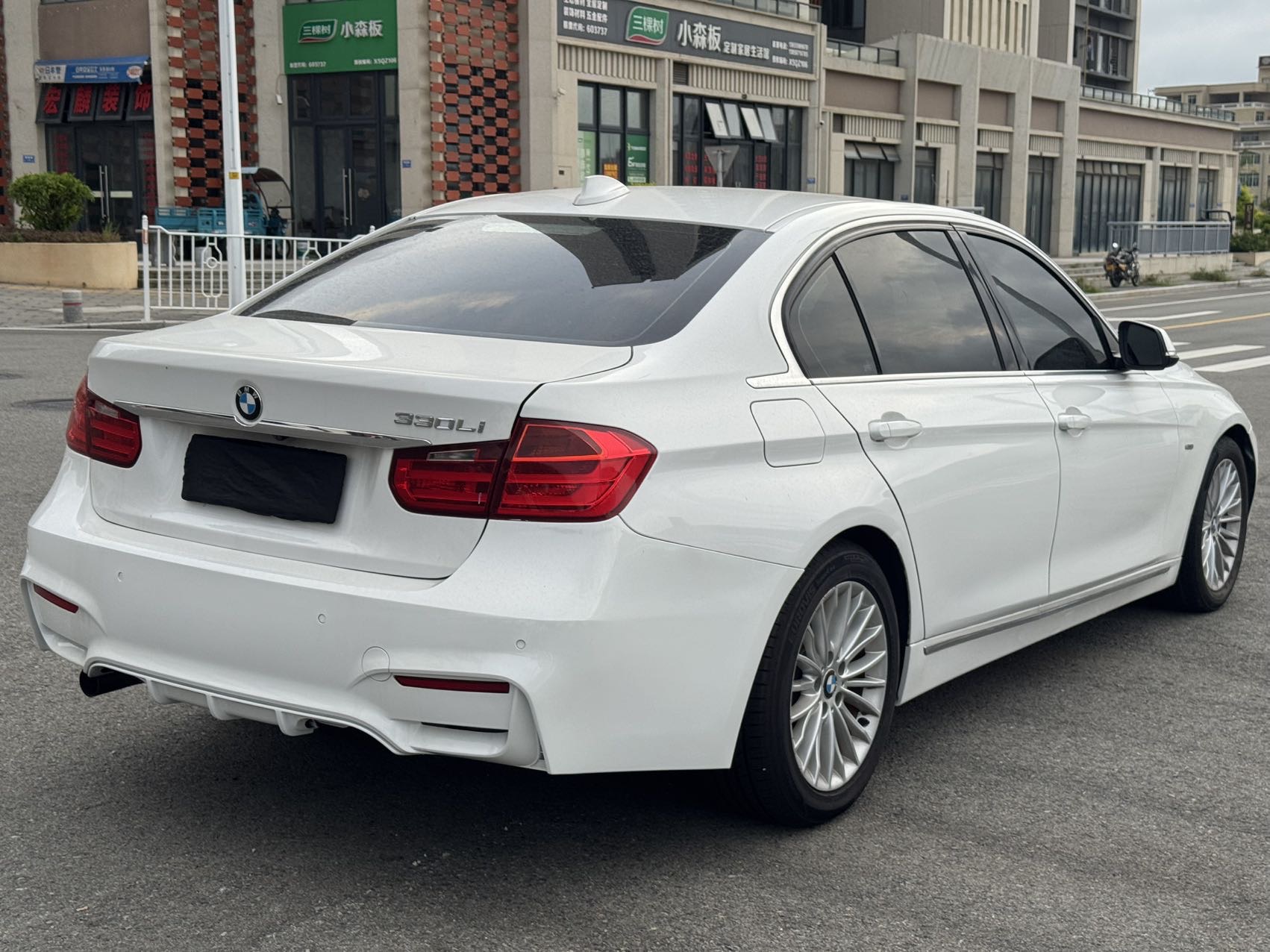 BMW 3 Series 2014 car image #9