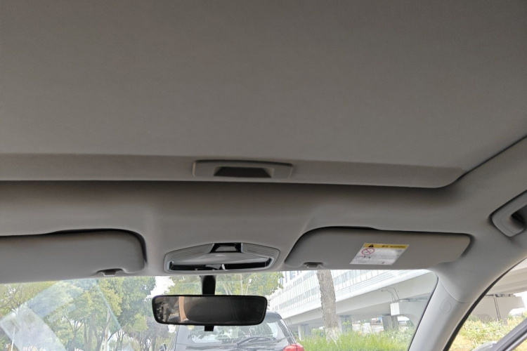 GEELY Emgrand 2022 car image #16