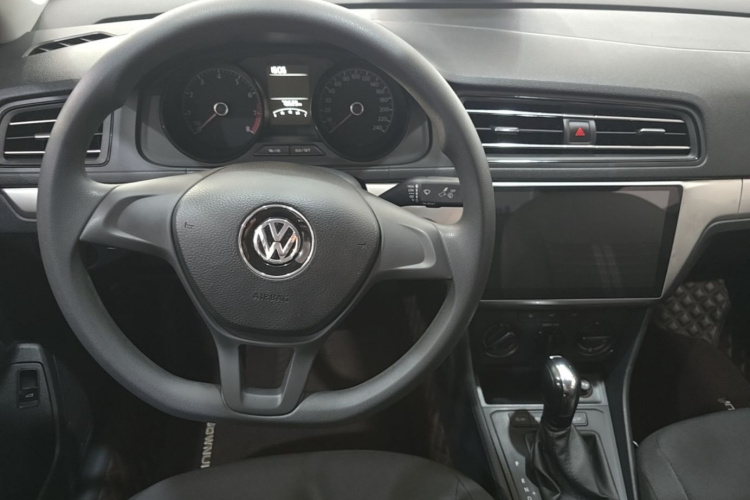 Volkswagen Lavida 2020 car image #11