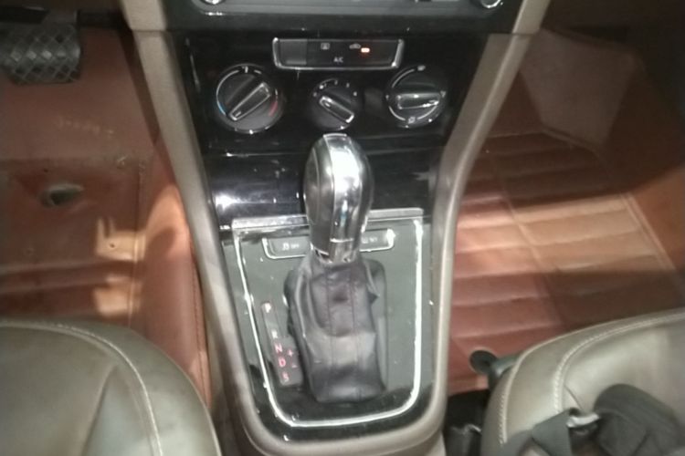 Volkswagen Bora 2014 #14 Volkswagen Bora 2014 imagen de coche #14