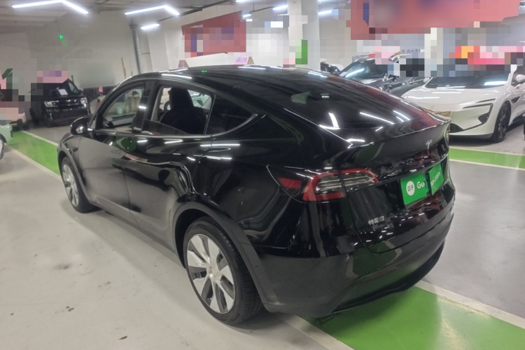 Tesla Model Y 2022 #5 Tesla Model Y 2022 car image #5