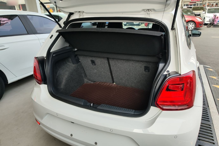 Volkswagen Polo 2016 #21 Volkswagen Polo 2016 car image #21