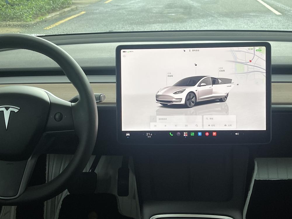 Tesla Model 3 2022 car image #14