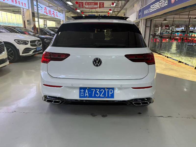 Volkswagen Golf 2023 car image #8