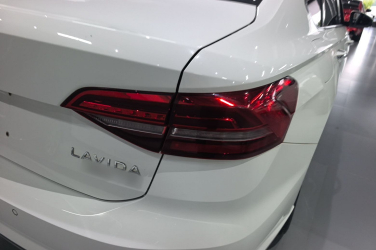 Volkswagen Lavida 2020 car image #8