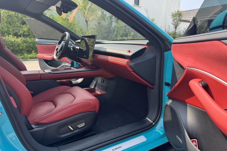 MI SU7 2025 immagine di auto #10