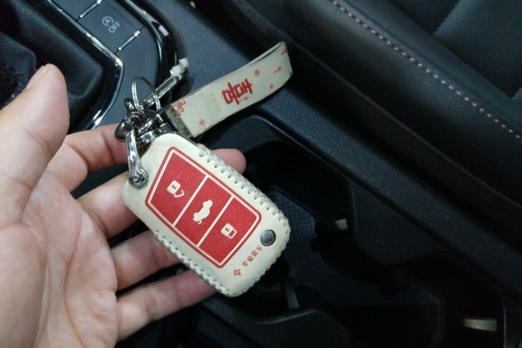 Volkswagen Tharu 2021 immagine di auto #15