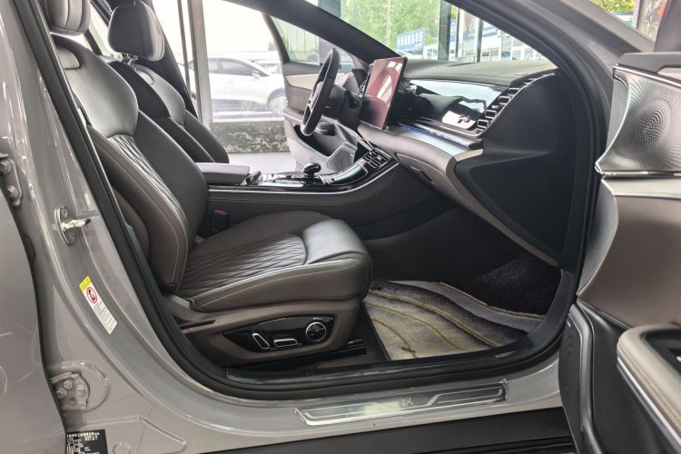 BYD Han 2024 car image #9