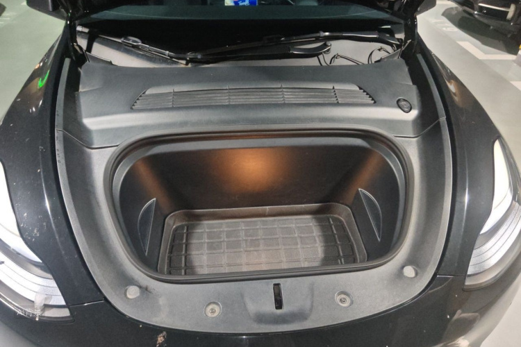 Tesla Model Y 2023 #22 Tesla Model Y 2023 car image #22