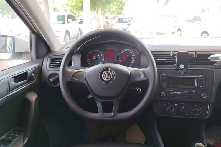 Volkswagen Santana 2020 car image #15