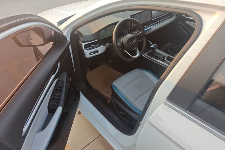GEELY Emgrand 2023 #16 GEELY Emgrand 2023 car image #16