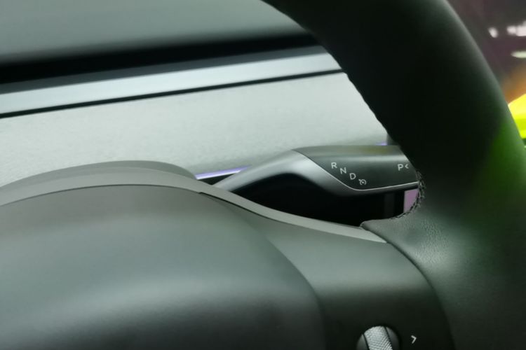 Tesla Model Y 2024 صورة سيارة #18