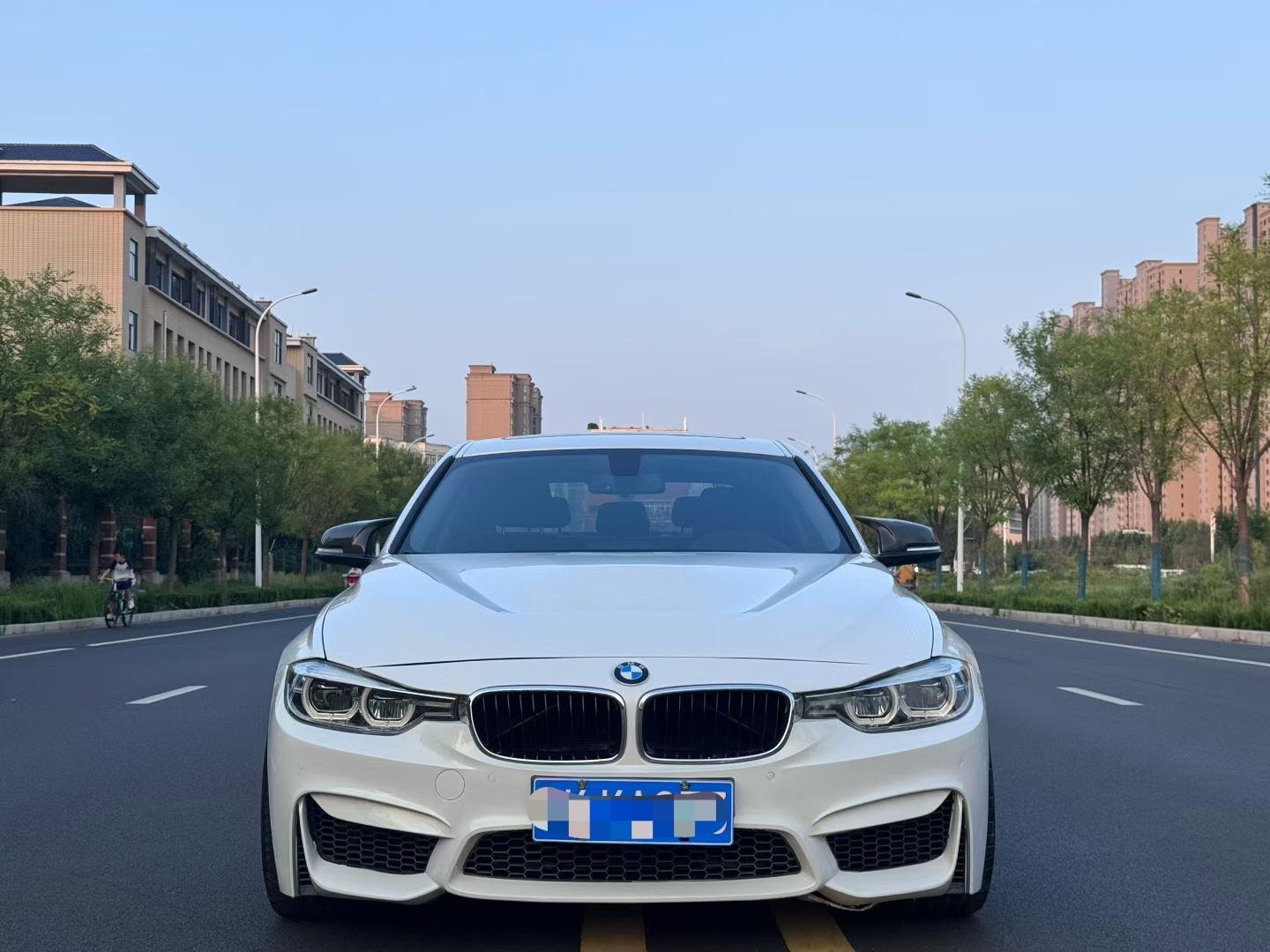 BMW 3 Series 2018 car image #2