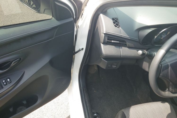 Toyota Vios 2018 immagine di auto #16