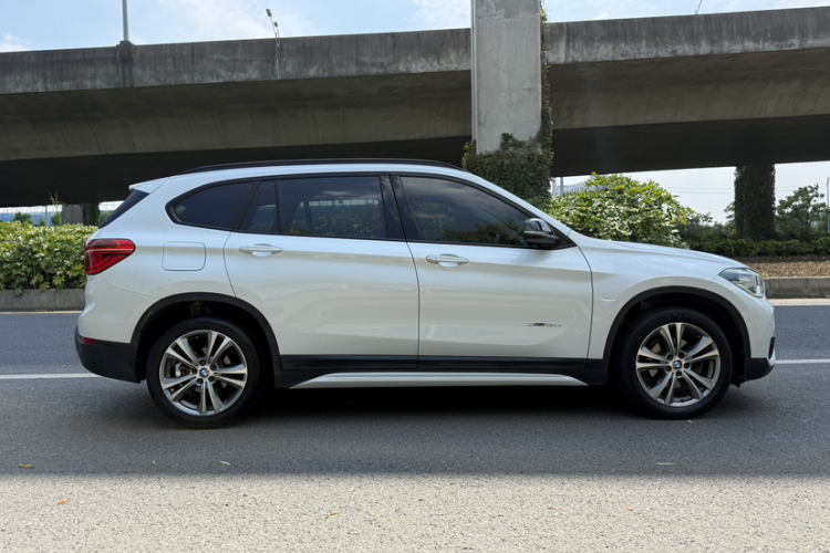 BMW X1 2017 #6 BMW X1 2017 car image #6