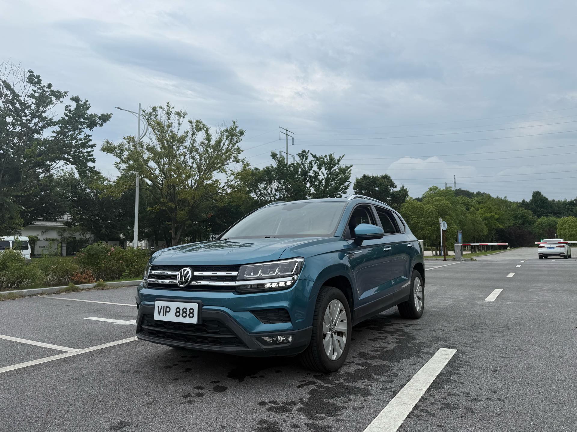 2019 2019 car image