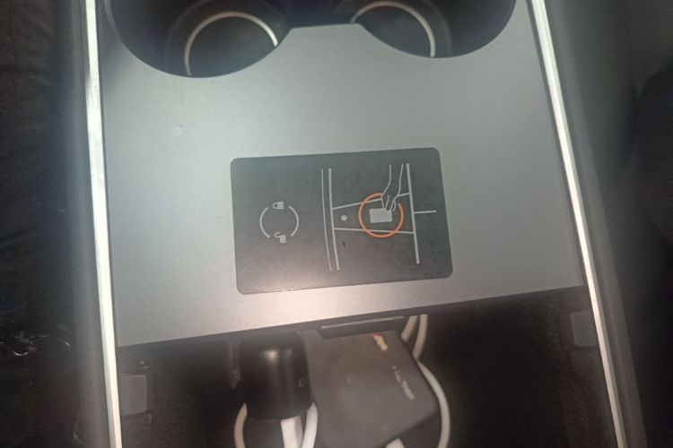 Tesla Model 3 2021 صورة سيارة #9