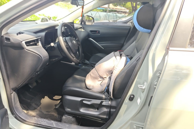 Toyota Corolla Cross 2024 car image #17