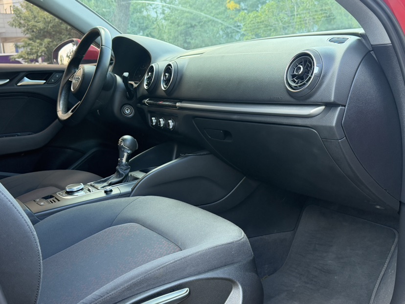 Audi A3 2019 car image #4