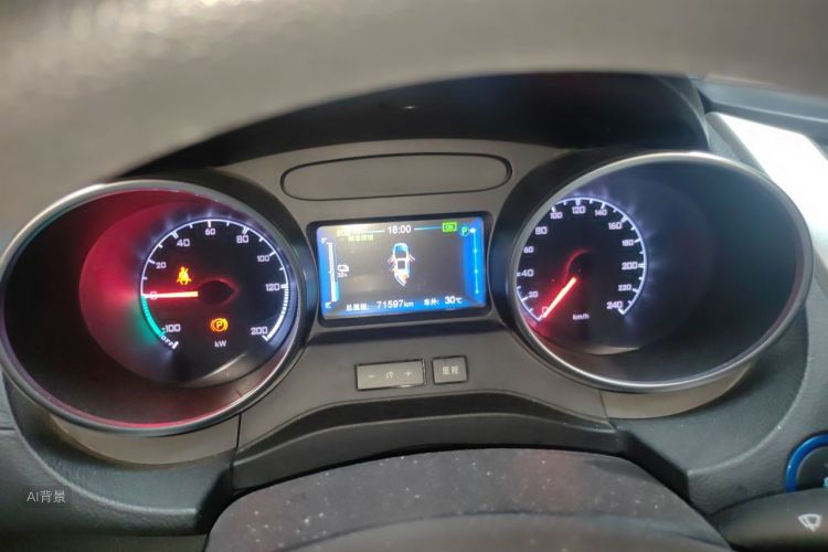 BYD Yuan New Energy 2018 car image #13
