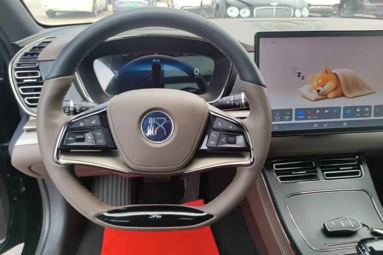 BYD Han 2024 car image #11