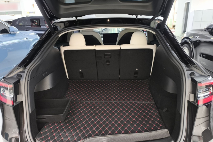 Tesla Model Y 2022 #19 Tesla Model Y 2022 car image #19