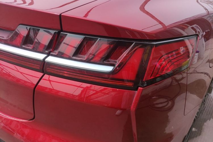 BYD Han 2022 car image #8