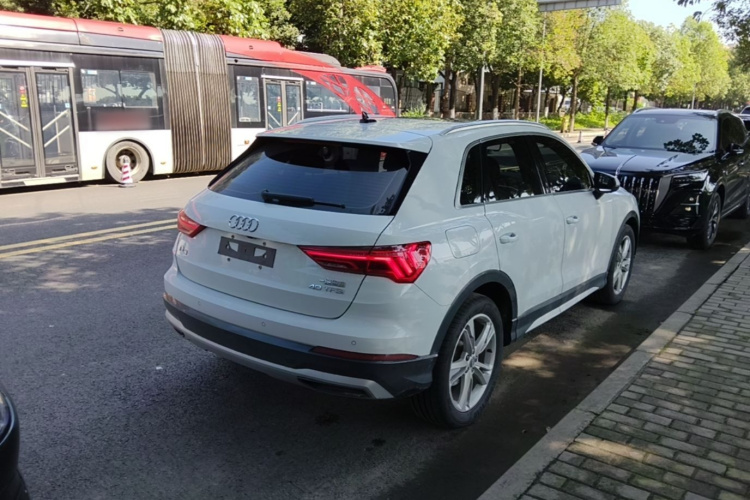 Audi Q3 2020 immagine di auto #5