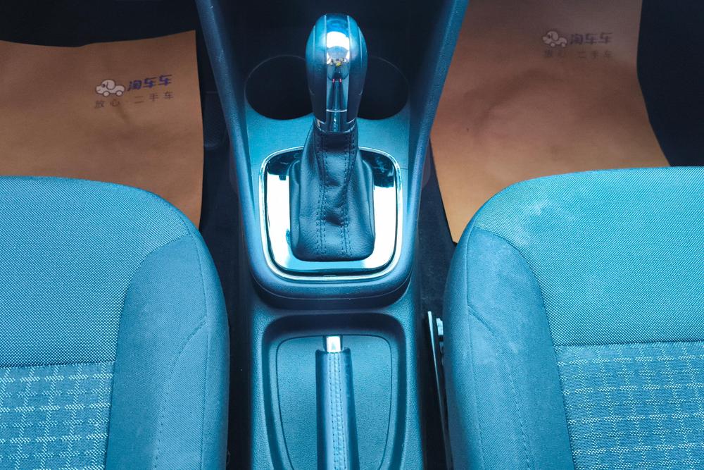 Volkswagen Polo 2017 car image #15