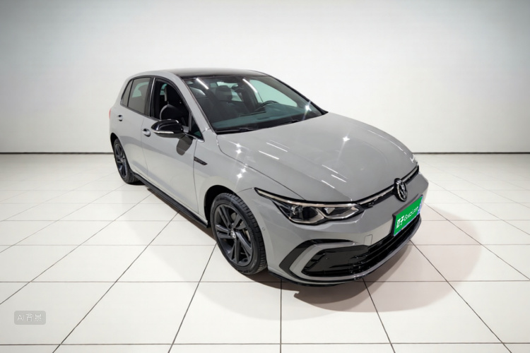 Volkswagen Golf 2023 car image #4