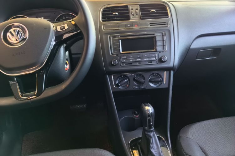 Volkswagen Polo 2016 #13 Volkswagen Polo 2016 car image #13