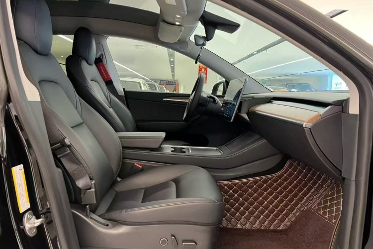 Tesla Model Y 2021 #11 Tesla Model Y 2021 car image #11