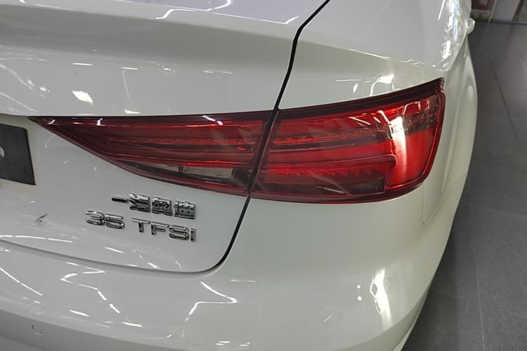 Audi A3 2018 صورة سيارة #8