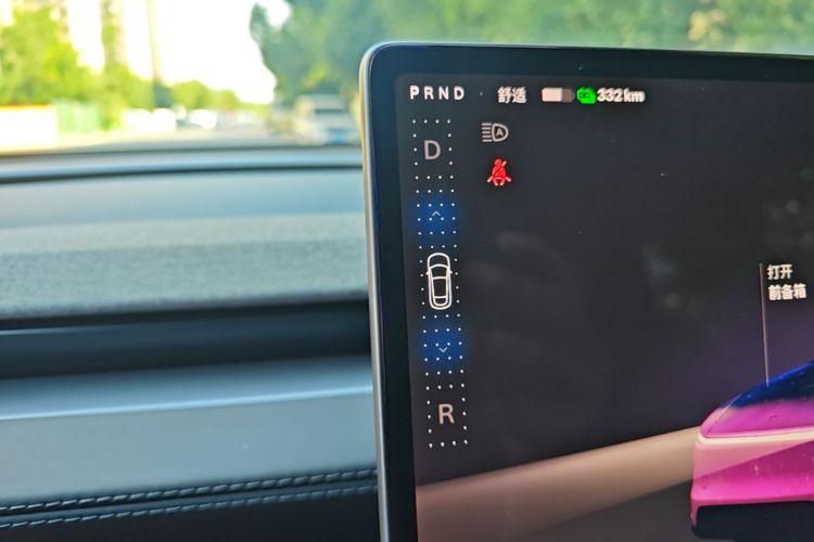 Tesla Model Y 2025 car image #14