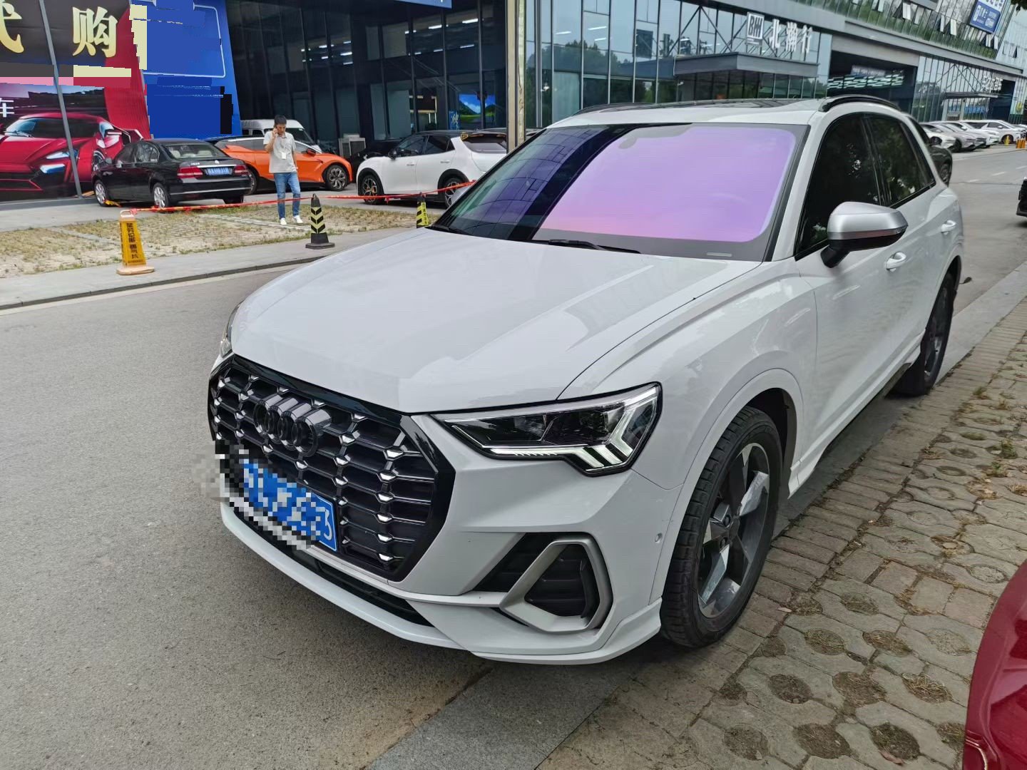 Audi Q3 2020 car image 