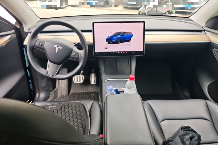 Tesla Model Y 2021 #12 Tesla Model Y 2021 car image #12