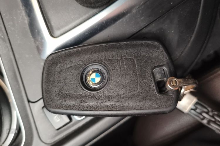 BMW 3 Series 2018 #10 BMW 3 Series 2018 car image #10