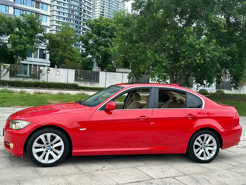 BMW 3 Series 2011 car image #4