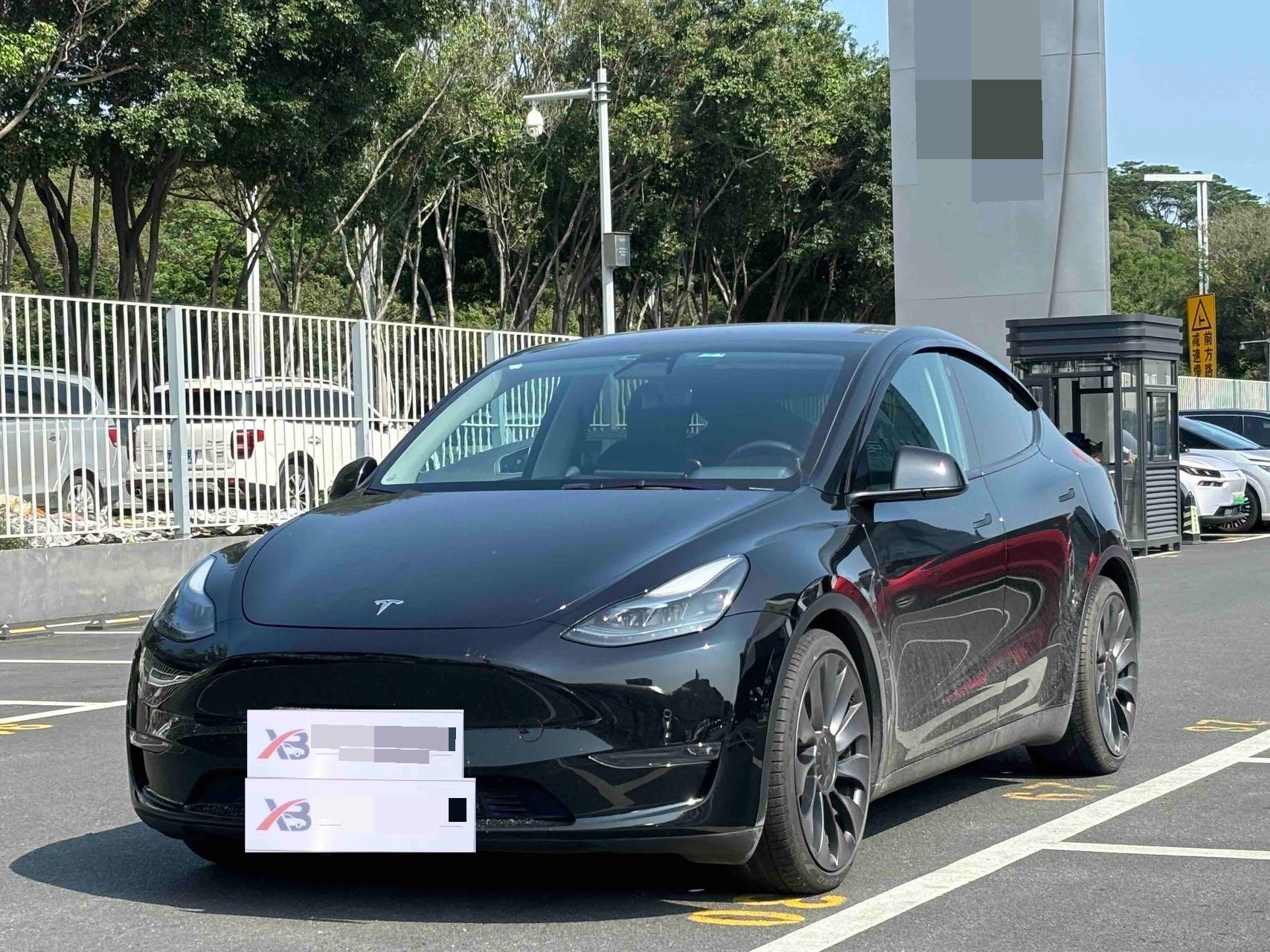 Tesla Model Y 2022 汽车图片 