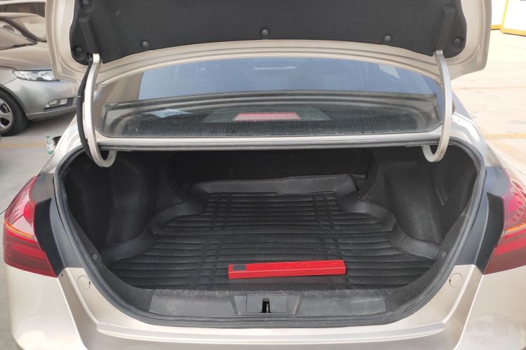 GEELY Emgrand 2018 car image #19