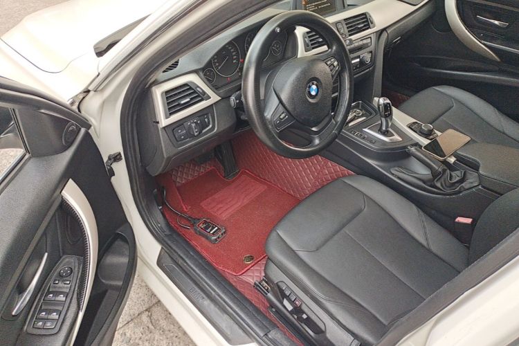 BMW 3 Series 2015 car image #16