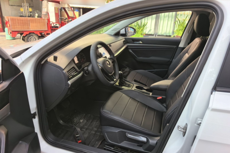 Volkswagen Lavida 2021 car image #16