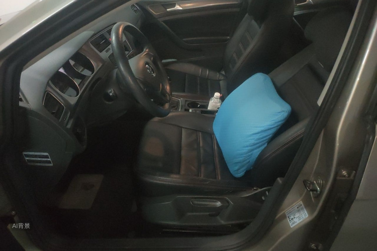 Volkswagen Golf 2015 car image #17