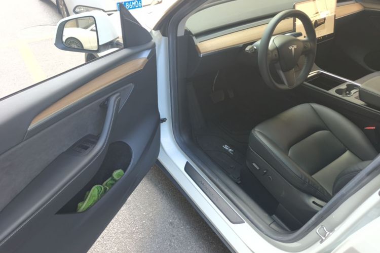 Tesla Model Y 2022 #12 Tesla Model Y 2022 car image #12