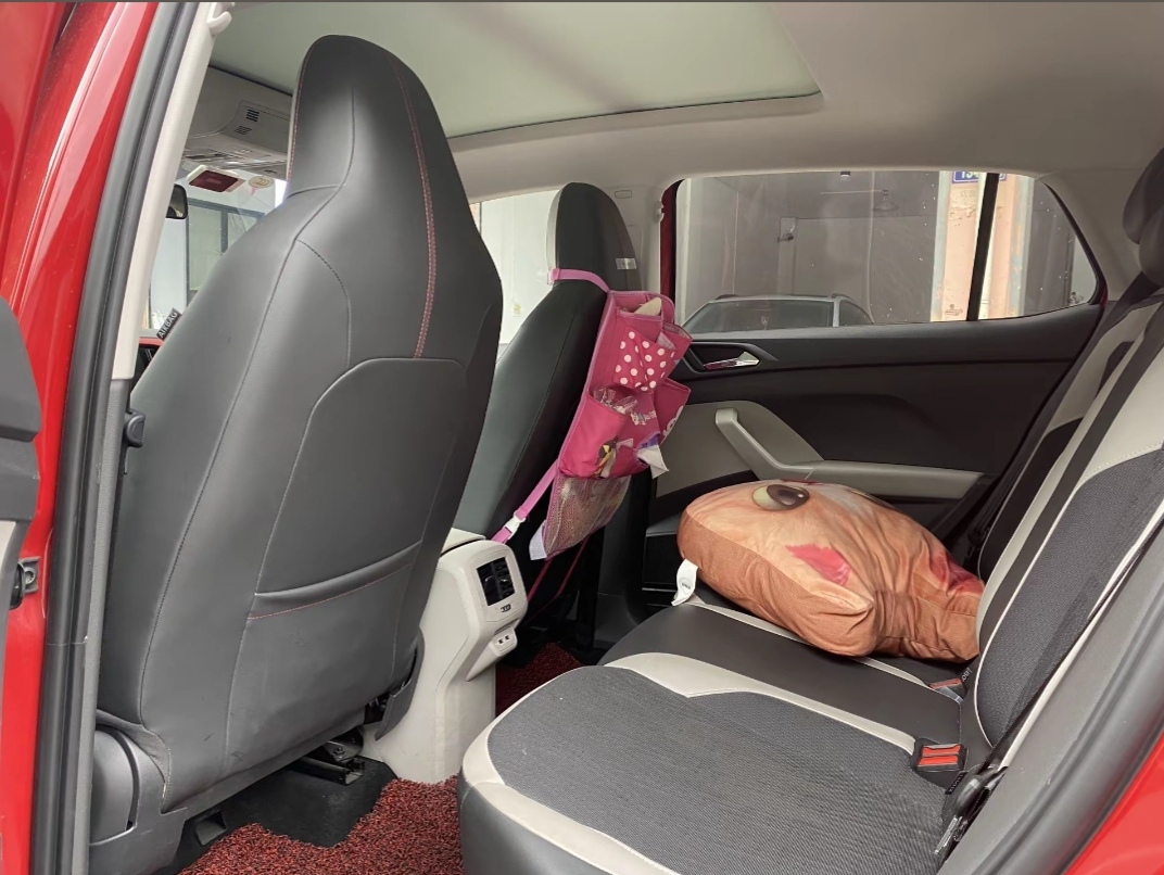 Volkswagen T-Cross 2022 car image #6