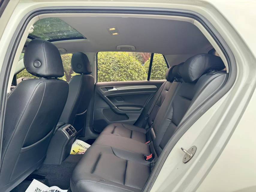 Volkswagen Golf 2016 car image #7