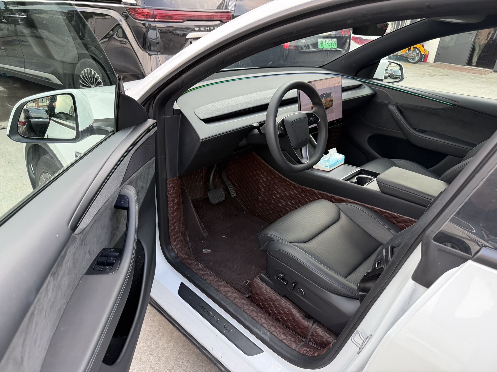 Tesla Model Y L 2025 #3 Tesla Model Y L 2025 immagine di auto #3